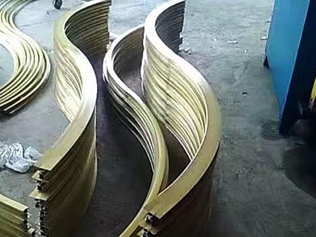 異形拉彎